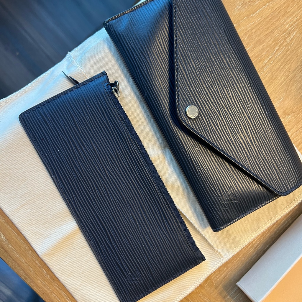Louis Vuitton Sarah Wallet-Navy